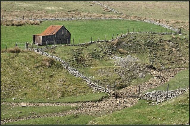 Wales' Highest Village - The Chartist Cottage - Trefil Tredegar المظهر الخارجي الصورة